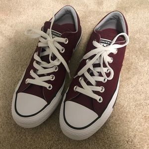 Red converse women’s size 7